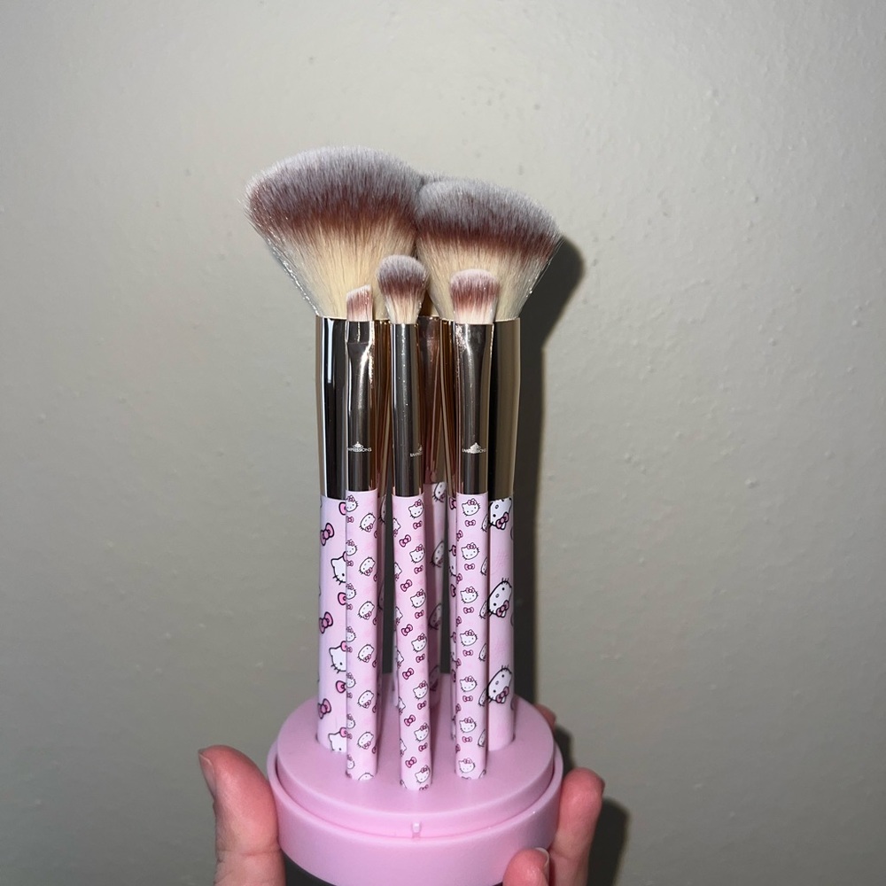 Impressions x Hello Kitty Pink Patterned Makeup Brush Set